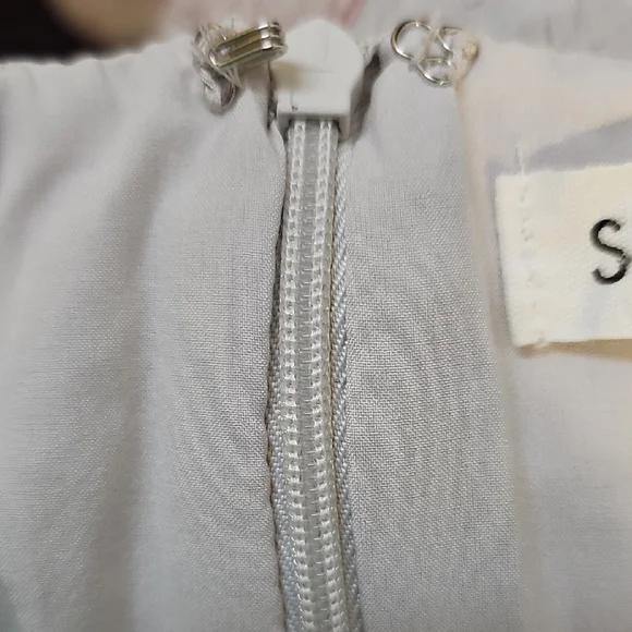 Storia Cream Floral Backless Dress - Picture 4 of 10